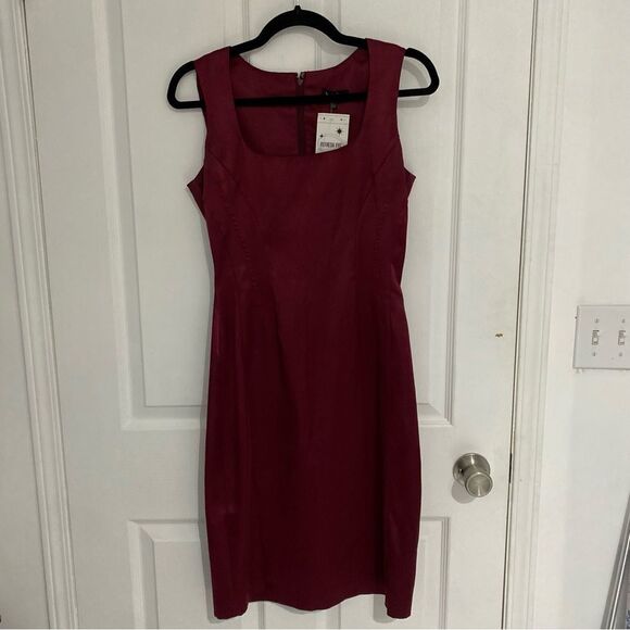 le chateau Dresses & Skirts - Le Chateau Vintage Red Shimmer Satin Polyester Bodycon Midi Dress Women Sz Small